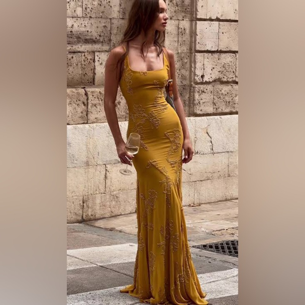 HOUSE OF CB 'Rosalia' Gold Embellished Hand Beaded Maxi Dress NWOT - Picture 4 of 10